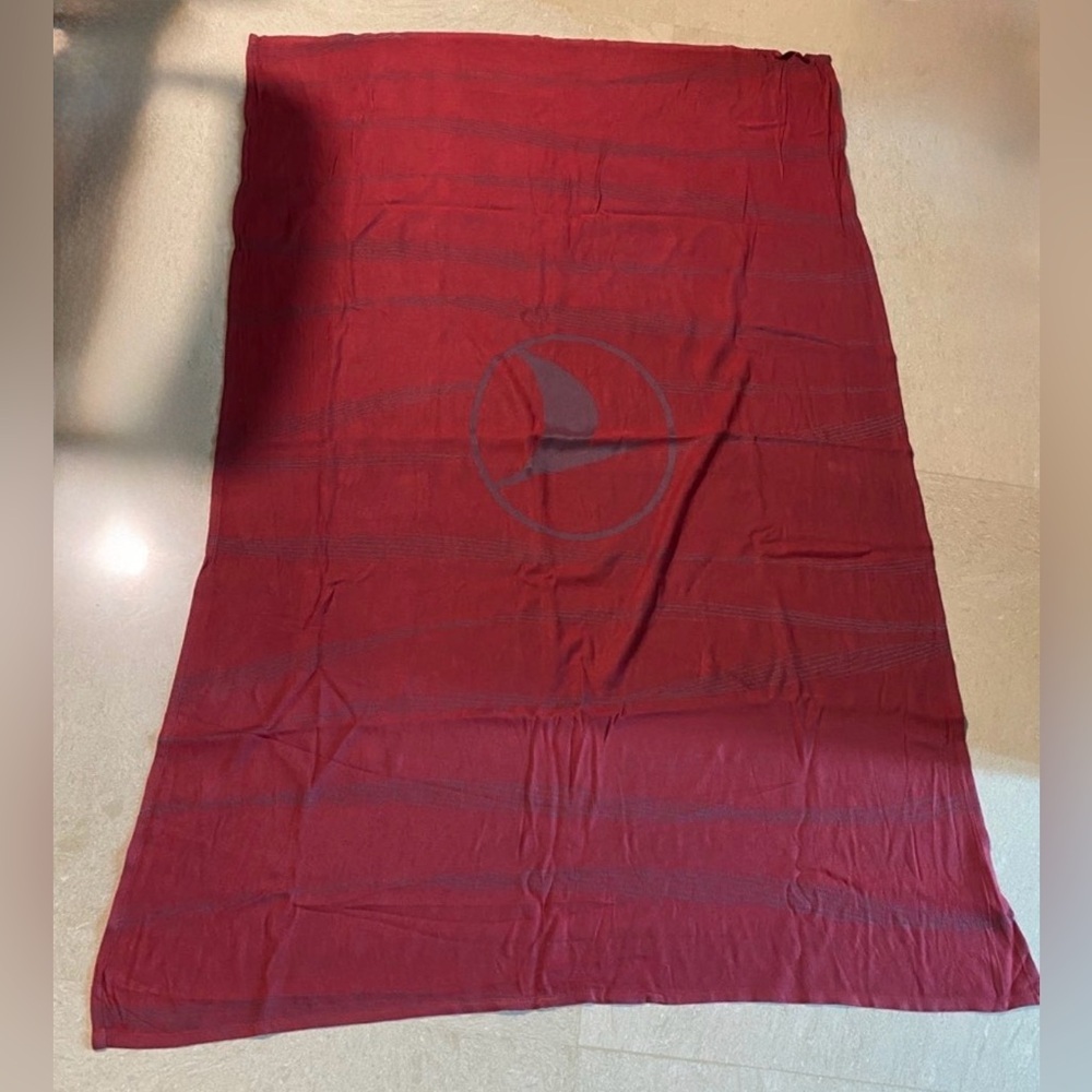 Gold Awin Tomorrow on Board Turkish Airline Passenger Travel Lightweight Blanket - Picture 7 of 12